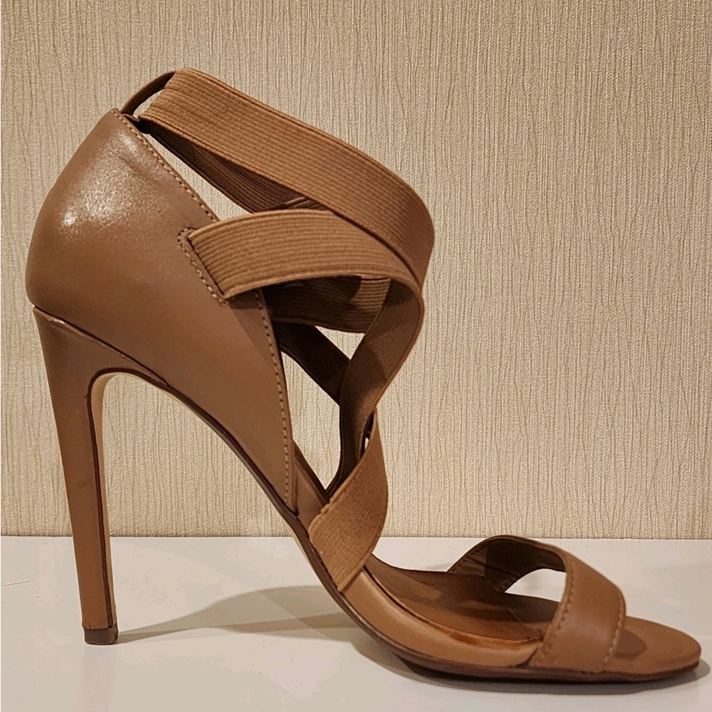 Steve Madden Open Toe Neutral Color Heels w/Elastic Crossing Straps sz 6 - Picture 7 of 14